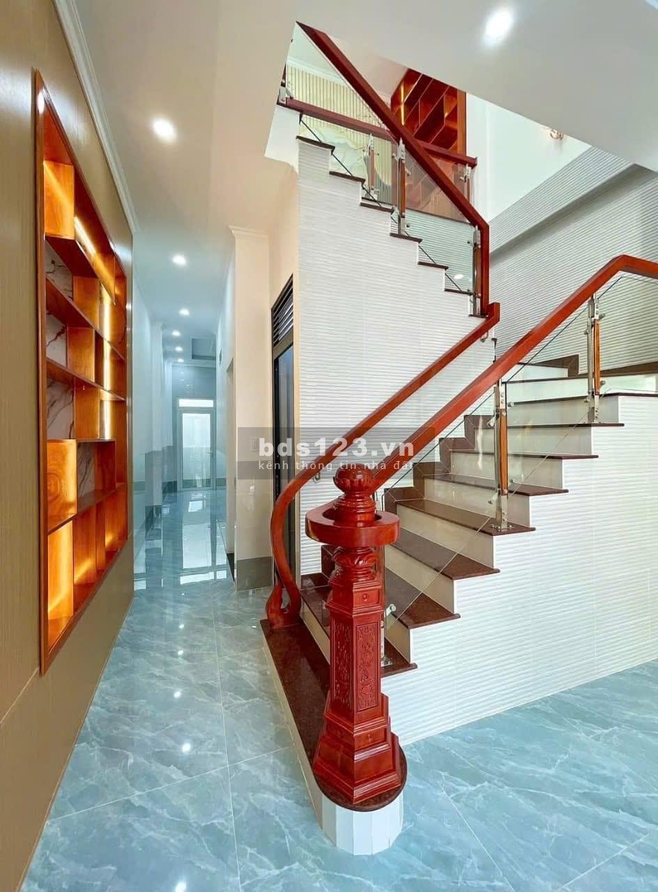 Chính chủ bán gấp nhà ngay đường DT743 An Phú - Thuận An BD