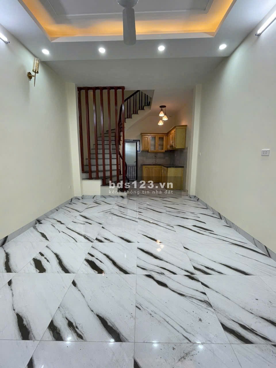 Bán nhà tại Yên Nghĩa Hà Đông ngõ thông oto đỗ cửa đỗ cổng nhà