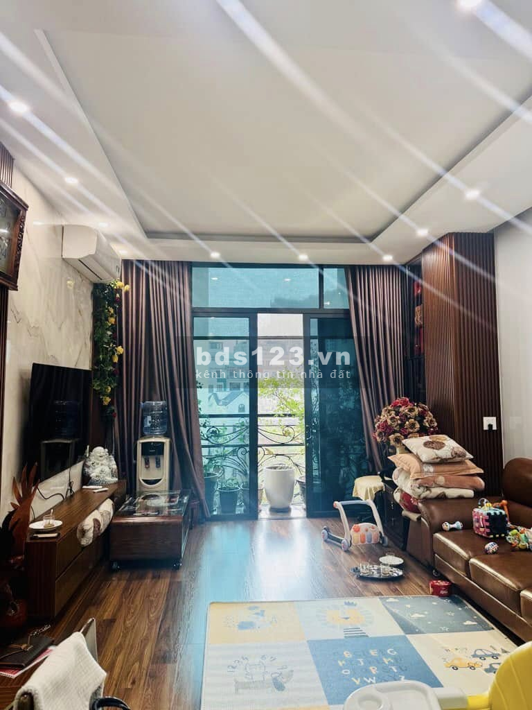 Chính chủ bán tòa nhà 8 tầng Khúc Thừa Dụ, Cầu Giấy