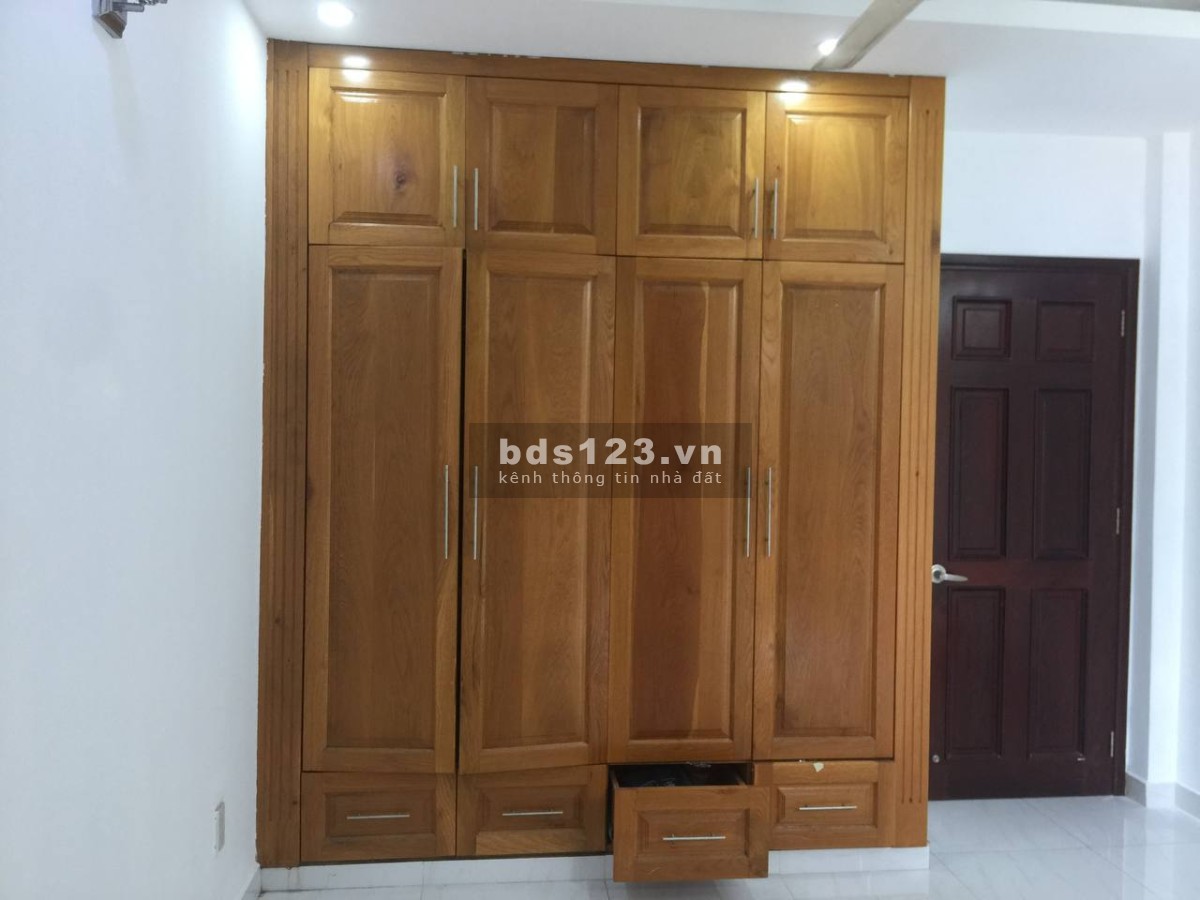 Tìm nữ ở ghép1:1 Q4 giờ tự do, 1tr75/ng, máy nóng lạnh, có…