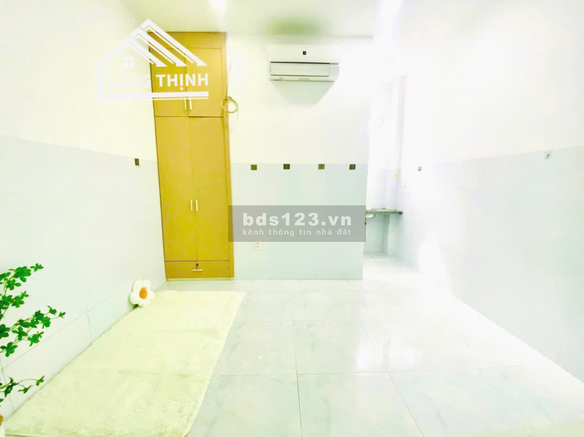 Phòng mới đẹp ngay ngã tư 4 xã: Máy lạnh, Gác lửng, Tủ áo, Kệ Bếp