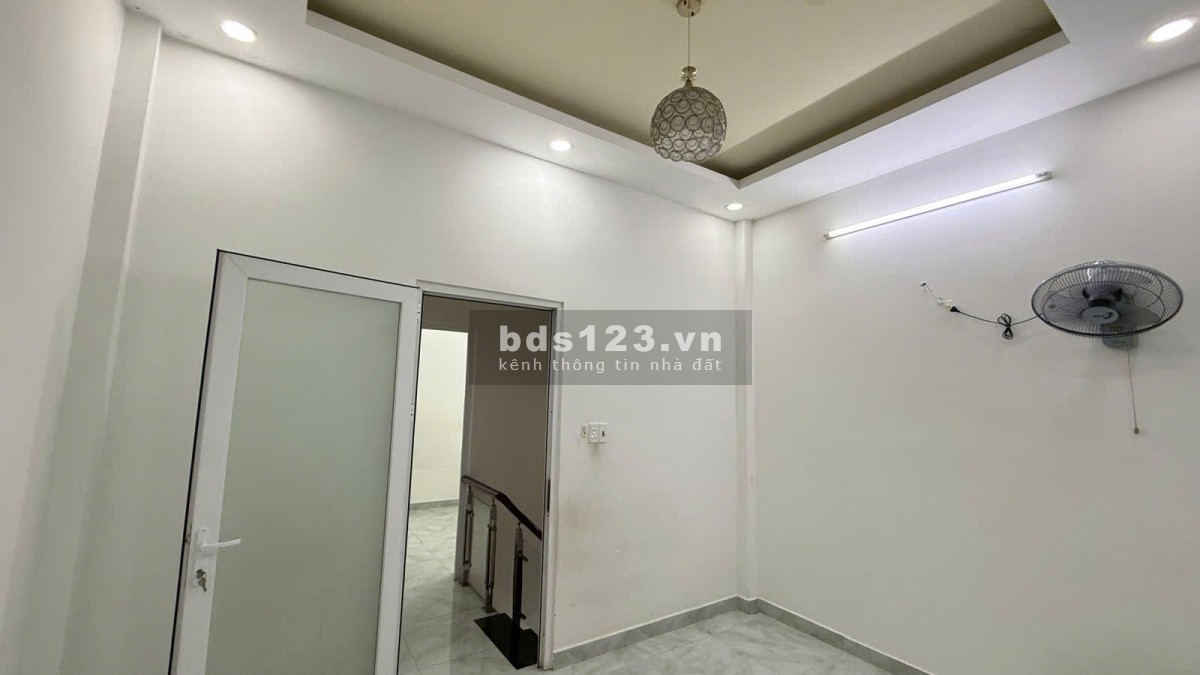 P12 GV Giáp Tân Bình - 35M2 (4,2 x 8,5) - 2 Tầng 2PN - Hẻm thông - Nở hậu - 3,9 tỷ