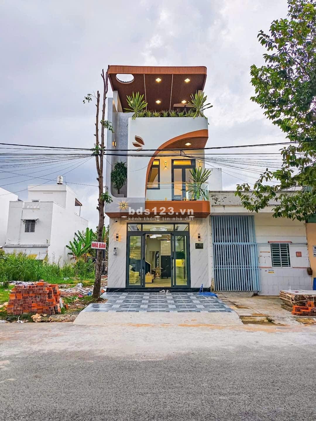 Bán nhanh nhà mặt tiền đường DT743 có thể buôn bán kinh doanh