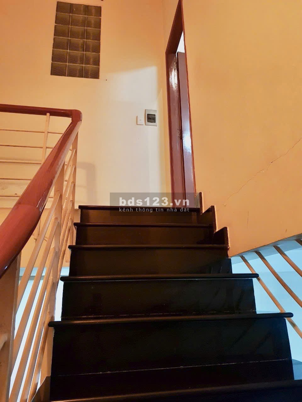 Bán nhà riêng, vị trí yên tĩnh khu Cư Xá Ngân Hàng - Quận 7, diện tích 92m2, 1 trệt – 1 lầu, 2 PN