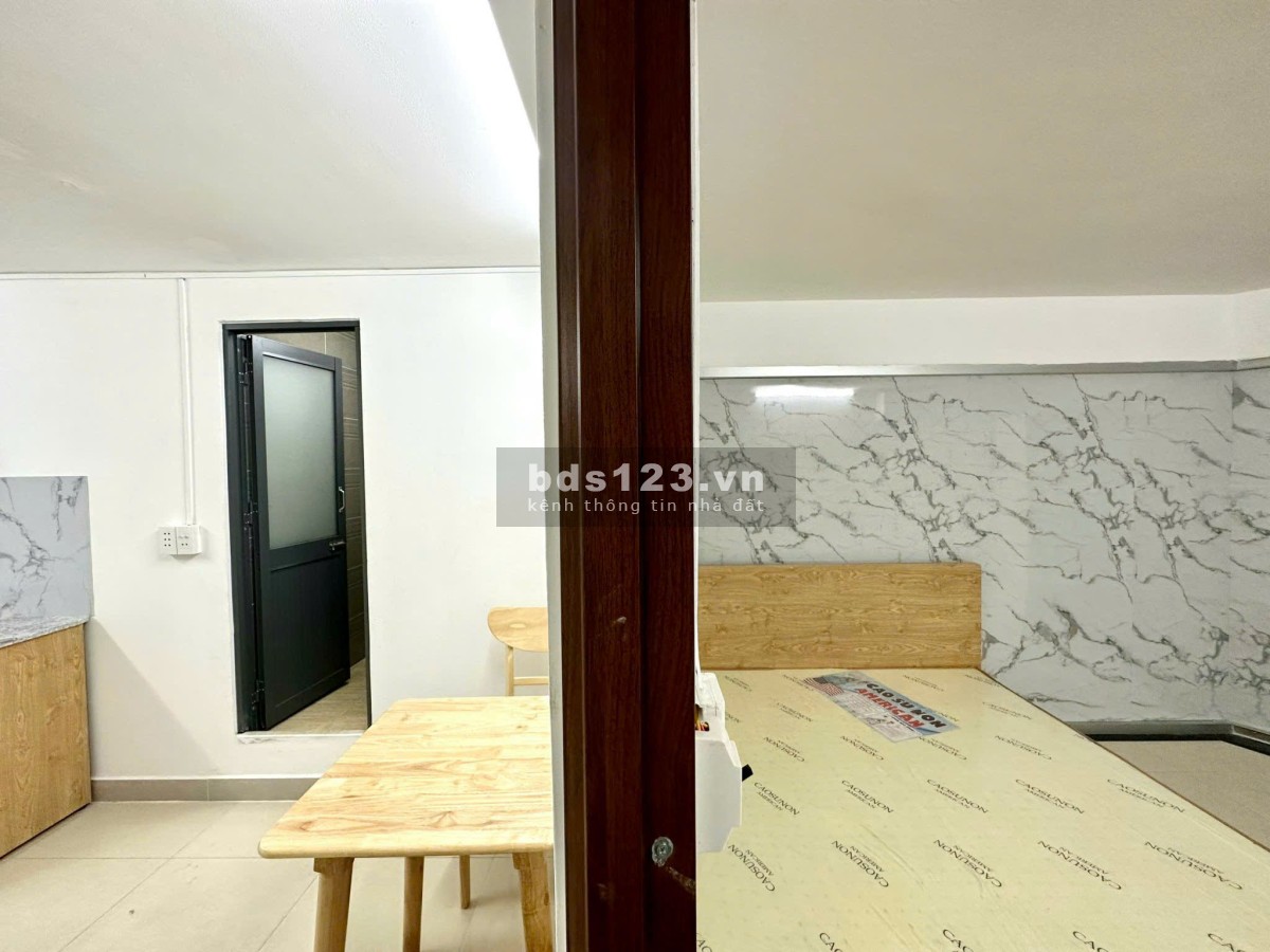 Căn hộ thoáng mát, 1Phòng Ngủ, PK và khu bếp riêng - 224/22 Lý Thường Kiệt, P.14, Q.10 (gần ĐHBK)