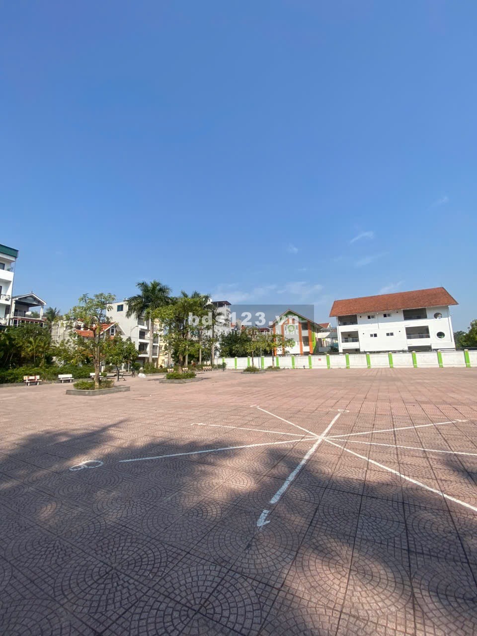 Bán nhà tái định cư Xóm Lò. 55m2. Mặt tiền 6m. 7 tầng thang máy mới kính coong. Chỉ hơn 14 tỷ