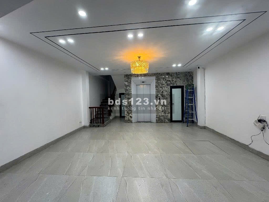 Bán nhà tái định cư Xóm Lò. 55m2. Mặt tiền 6m. 7 tầng thang máy mới kính coong. Chỉ hơn 14 tỷ