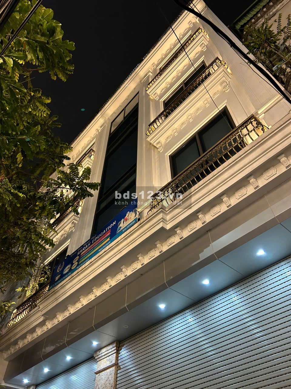 Chính chủ cho thuê văn phòng 120m2 cạnh Royal City tại đường Nguyễn Trãi, Thanh Xuân, HN (có video)