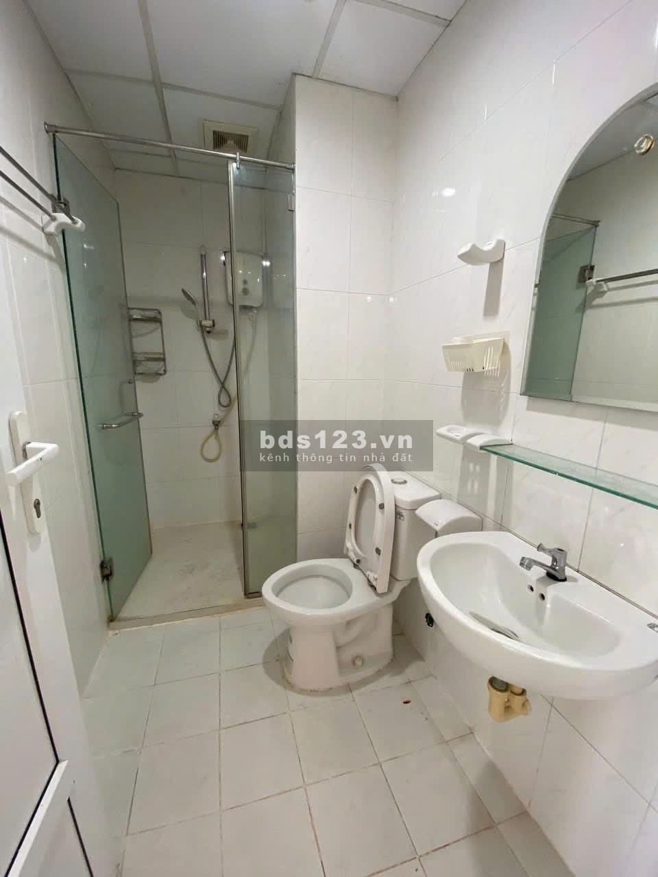 Lotus Garden, Trịnh Đình Thảo, Tân Phú: Rộng 72m2, 2p, 2wc, Nt, 9.5tr