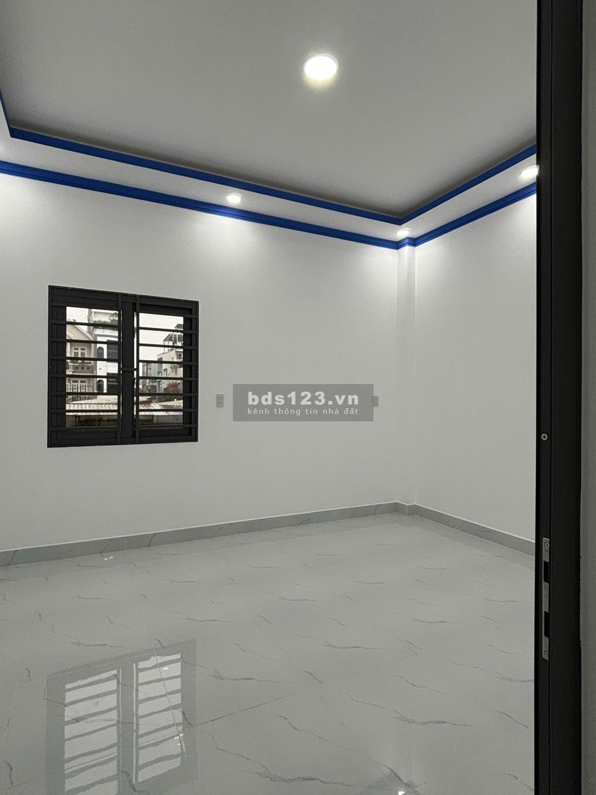 Cho thuê nhà nguyên căn gần kế Vạn Phúc City 1 trệt 3 lầu 20tr diện tích 5x20.5m