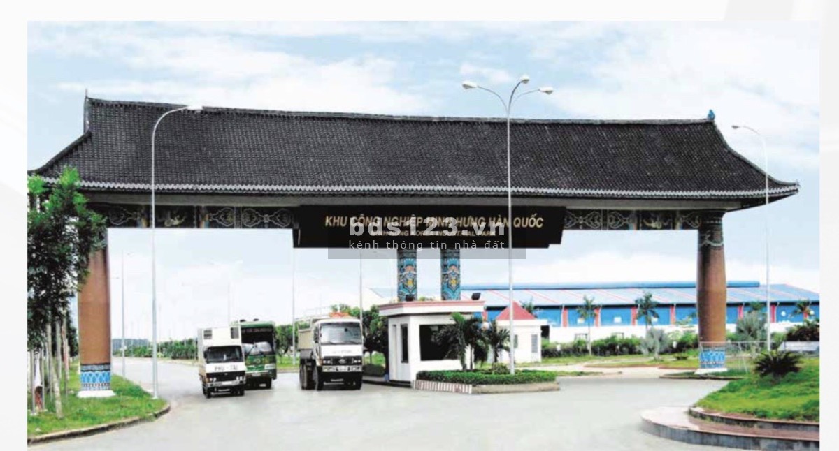 (3 Sào 3.086m) 2 MT QL 14 Vào, Ngay chợ Giá 960TR/Sổ HR, Nhà Hiện Hữu,Gần Sát KCN, Tách 3 Sổ