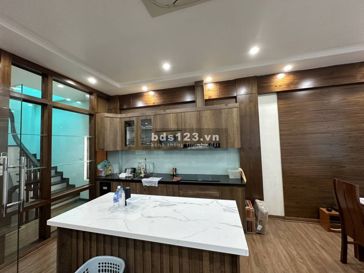 Bán nhà mặt phố Đông Quan, Cầu Giấy, 55M2 X 7T, MT 6M, 24 tỷ. LH: 0822306555