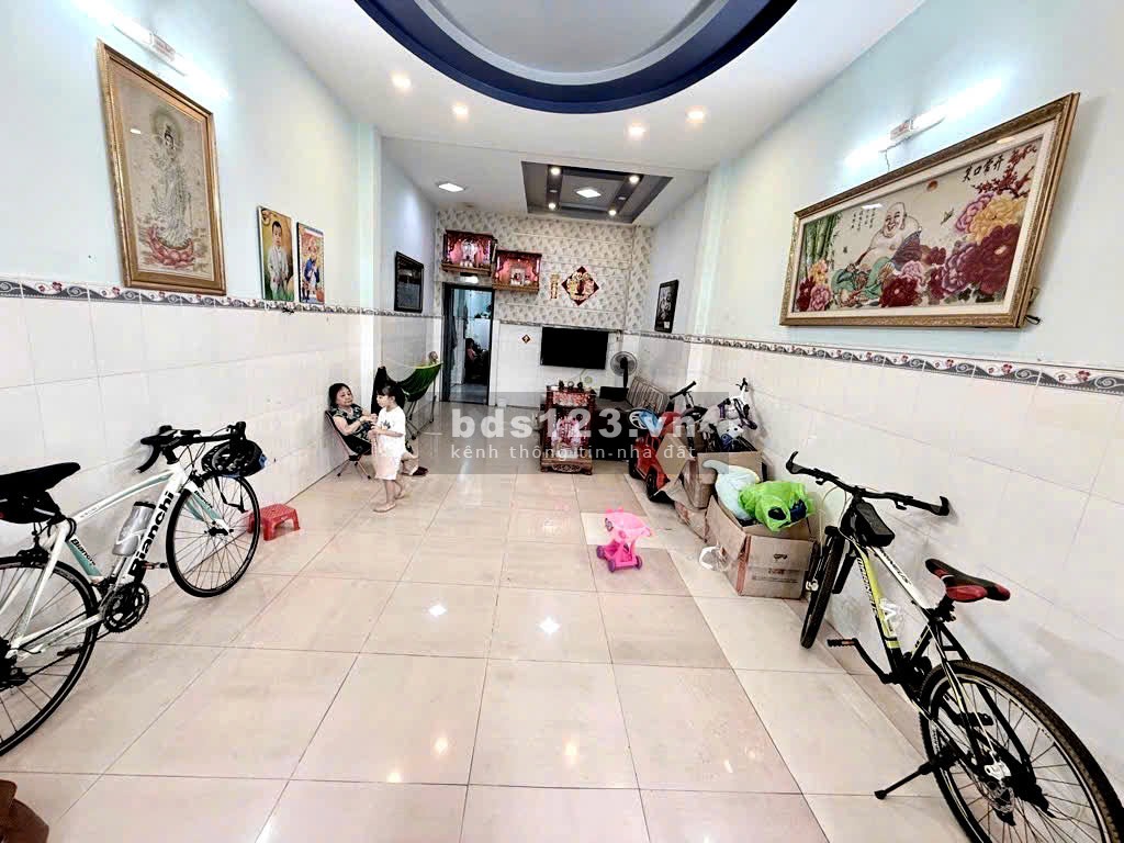 Bán nhà Lê Văn Qưới, gần ngã tư 4 Xã, 70m2, giá chỉ 4.85 tỷ, 3 tầng