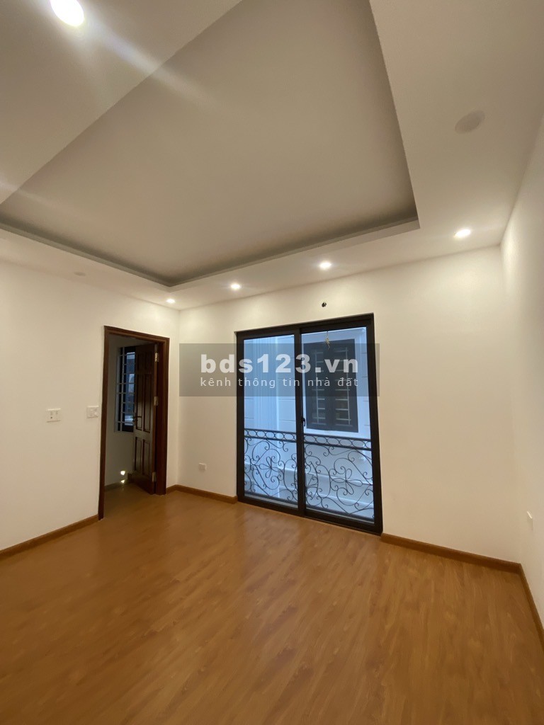 Chỉ 4 tỉ hơn có nhà đẹp Minh Khai, Bắc Từ Liêm - Ô tô đỗ cổng, giao thông tiện tứ ngả