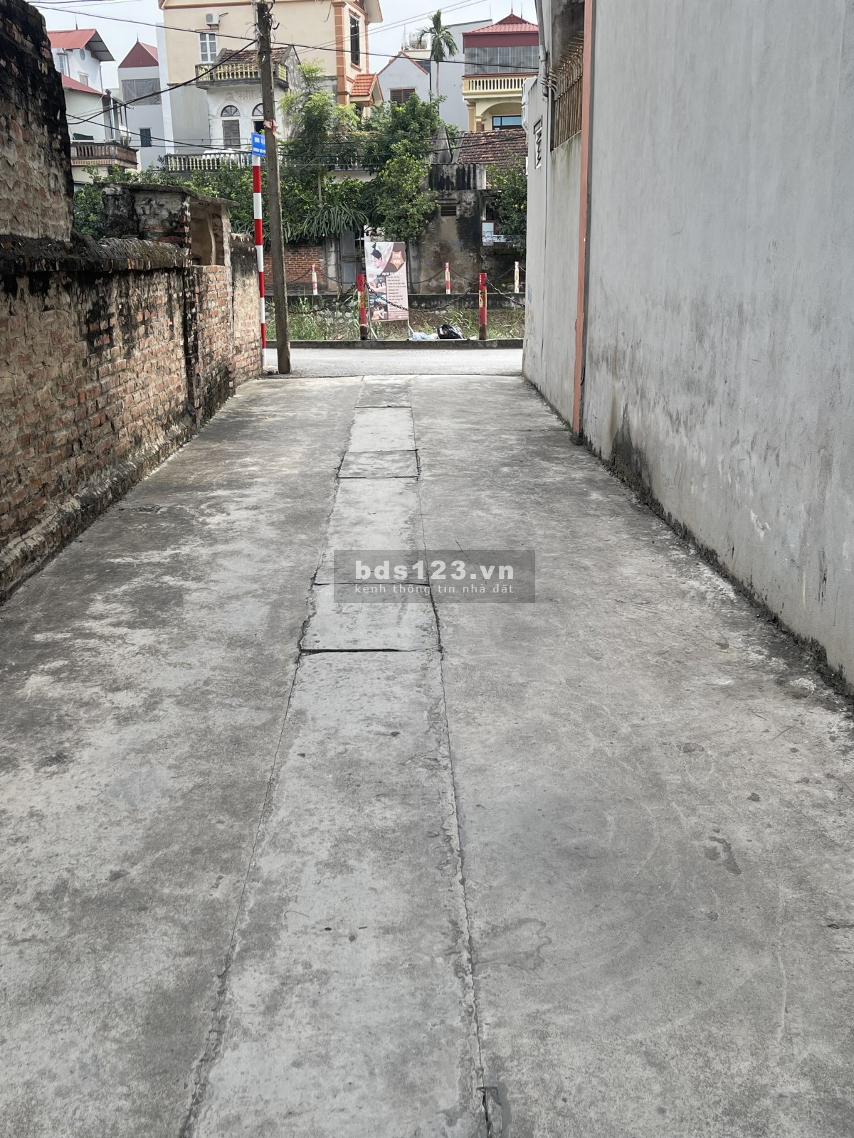 Chỉ 4 tỉ hơn có nhà đẹp Minh Khai, Bắc Từ Liêm - Ô tô đỗ cổng, giao thông tiện tứ ngả
