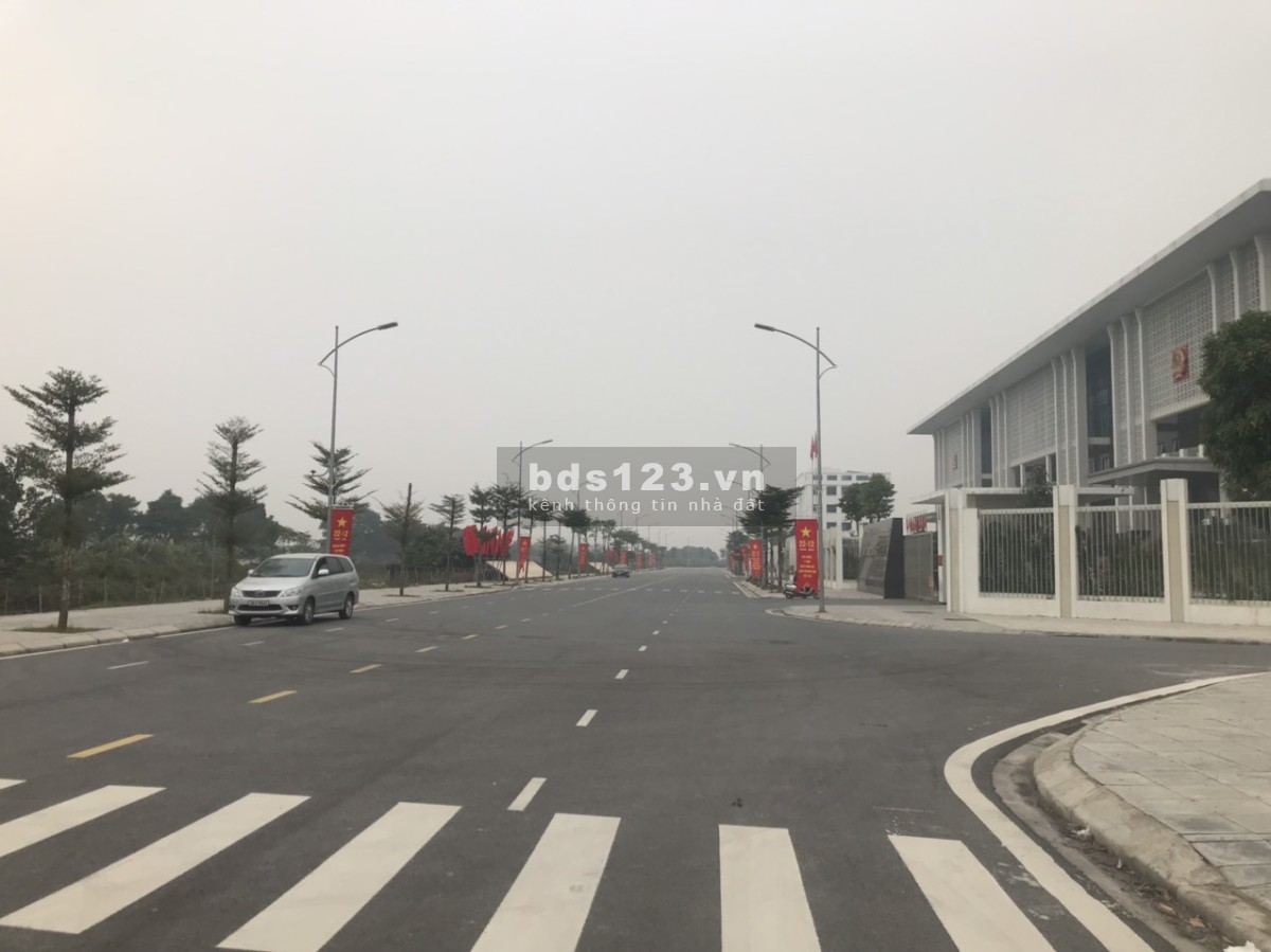 Chỉ 4 tỉ hơn có nhà đẹp Minh Khai, Bắc Từ Liêm - Ô tô đỗ cổng, giao thông tiện tứ ngả