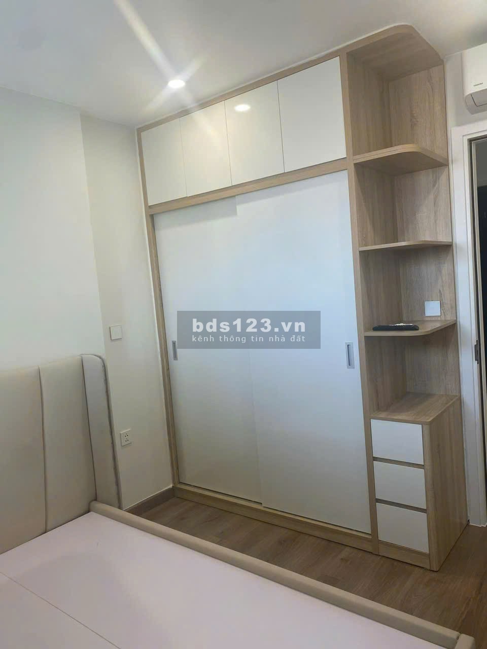 0941805635 Cần bán gấp căn hộ I3 1PN+ tầng cao full nội thất giá 3 tỷ 3