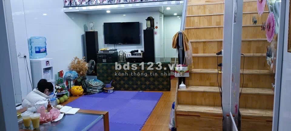 Bán nhà Nam Dư, ngõ thông các ngả, ô tô 7 chỗ đỗ cửa, 64m2 - giá nhỉnh 3 tỉ.