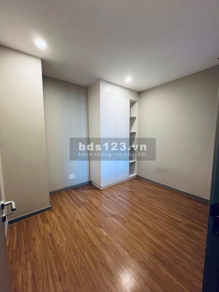 Resgreen Tower, Tân Phú: 70m2, 2p ngủ, 2wc, 9tr, Không Nt