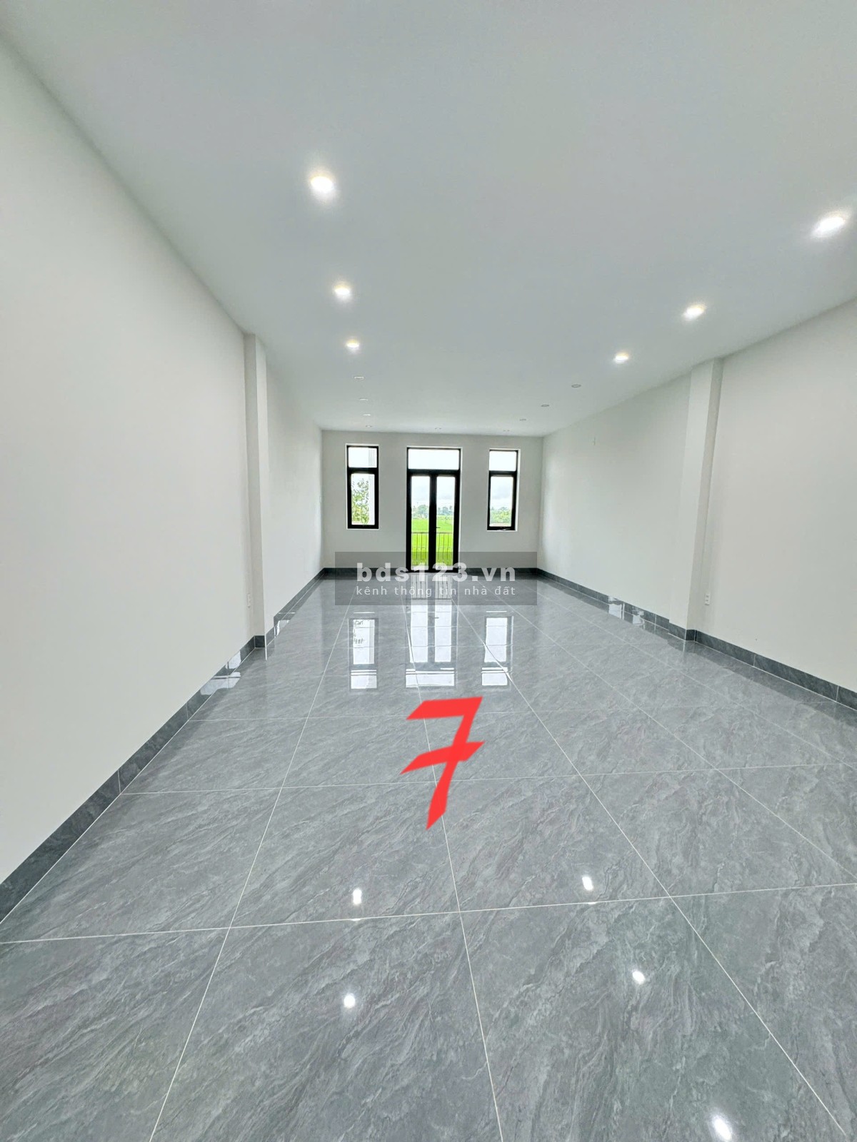 Nhà KDC đường Nguyễn Trọng Dân, P.4 Tp Gò Công, 115m2 2 lầu + ST, 4 phòng, Sổ hồng riêng hoàn công