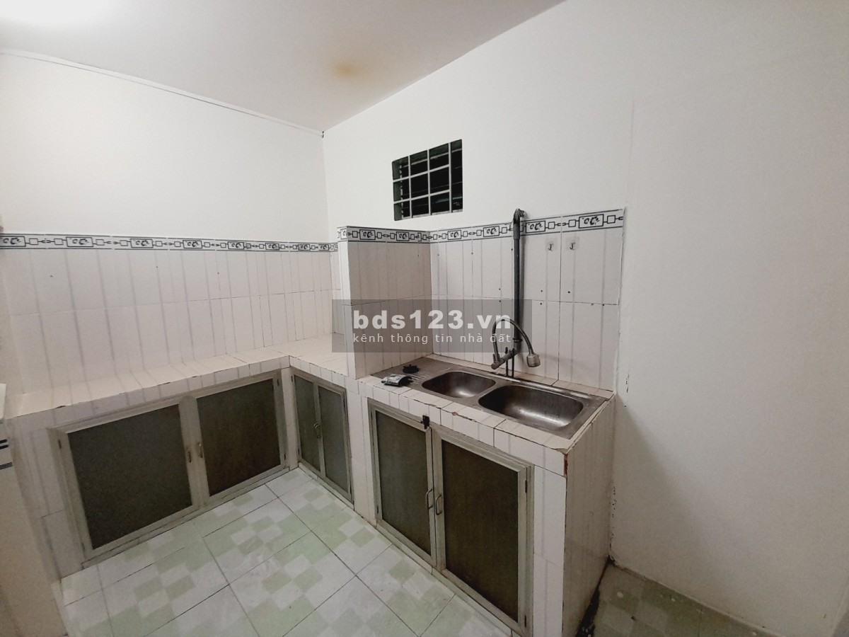 Vhủ gấp bán nhà để định cư nước ngoài, nhà ngay Hiệp Bình Chánh, Thủ Đức, 90m2. Giá 5 tỷ 5