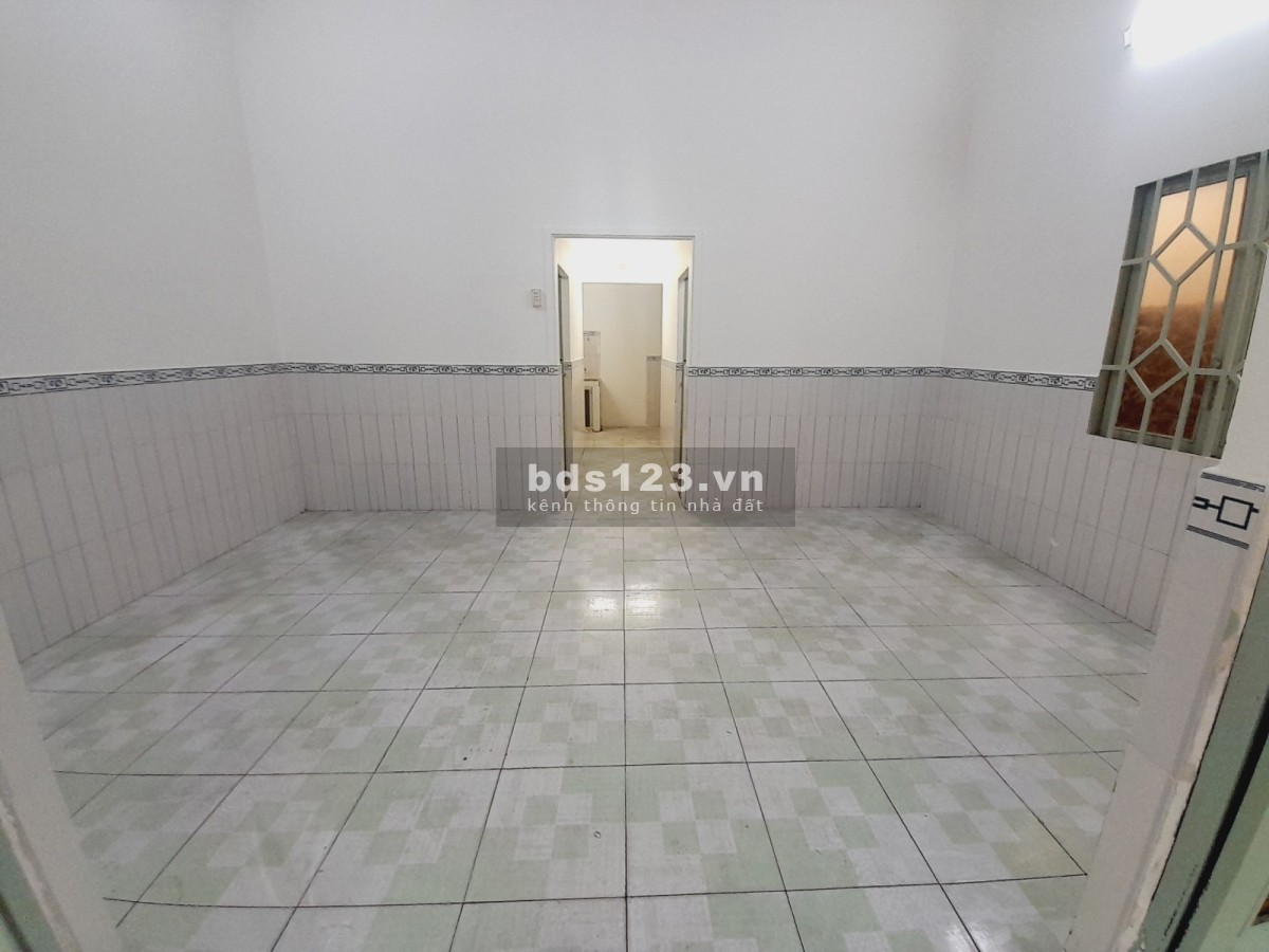 Vhủ gấp bán nhà để định cư nước ngoài, nhà ngay Hiệp Bình Chánh, Thủ Đức, 90m2. Giá 5 tỷ 5