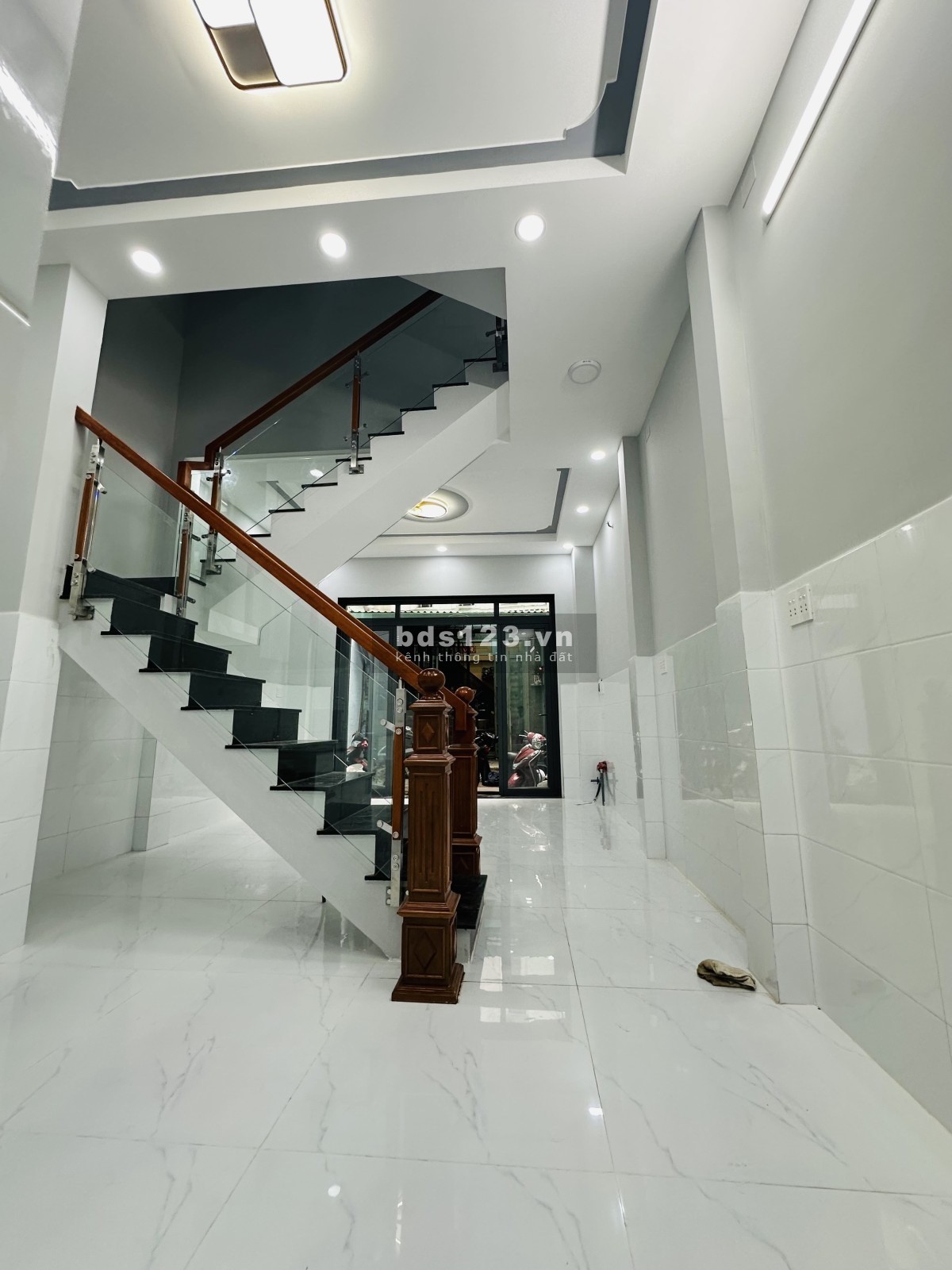 Bán nhà quận 11 - Gần mặt tiền - Nhà mới 4 tầng đúc btct - Nở hậu cực tốt - Chỉ 5.3 tỷ