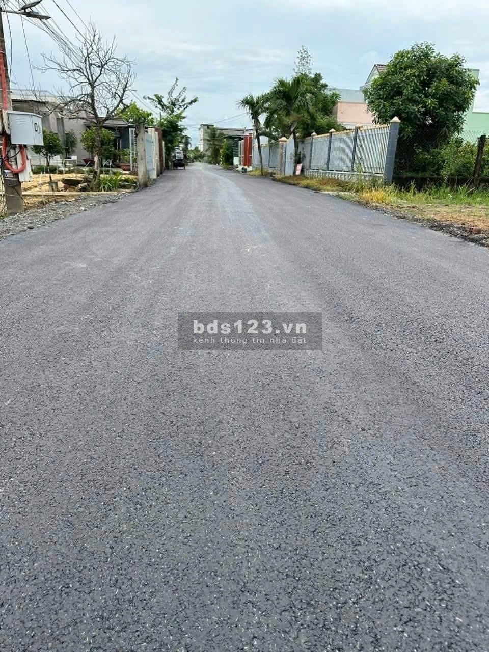 6x25m đất thổ cư Thành Phố Gò Công, mặt tiền đường Xóm Rạch nhựa 8m, đã sổ rồi, 1 tỷ thương lượng