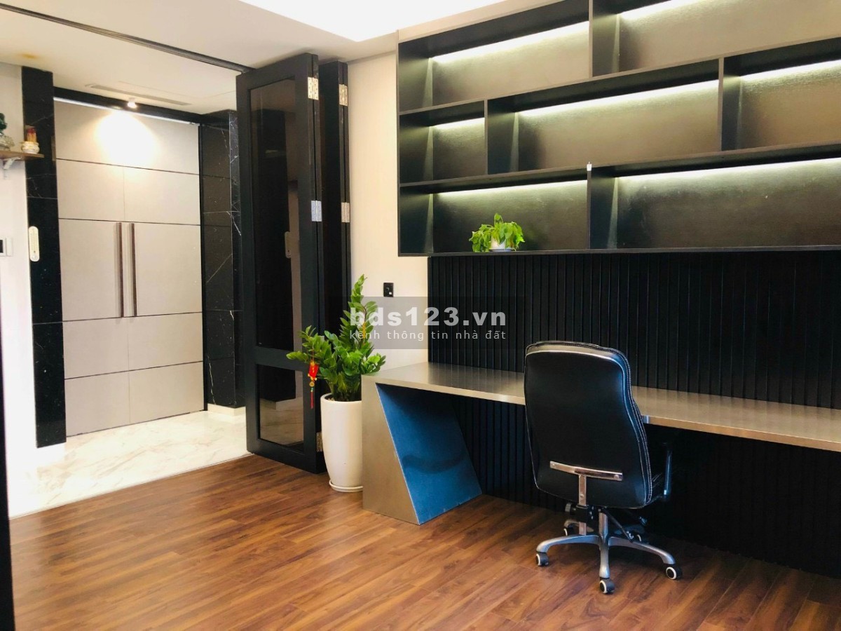 Cho thuê 3PN Sarica view công viên - Nội thất cao cấp
