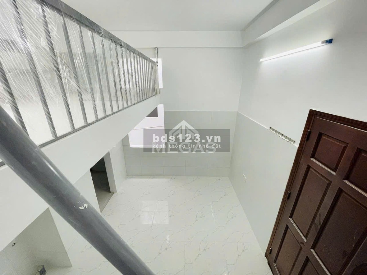 Gác cao - Mới xây - 2.800.000 ở Vườn Lài - Hà Huy Giáp - Ngã tư Ga - Đại học Nguyễn Tất Thành