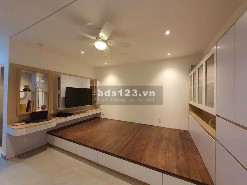 Chung cư Central Plaza, Phạm Văn Hai, P3, Tân Bình: 57m2, 1p ngủ, Nt, 10tr/th
