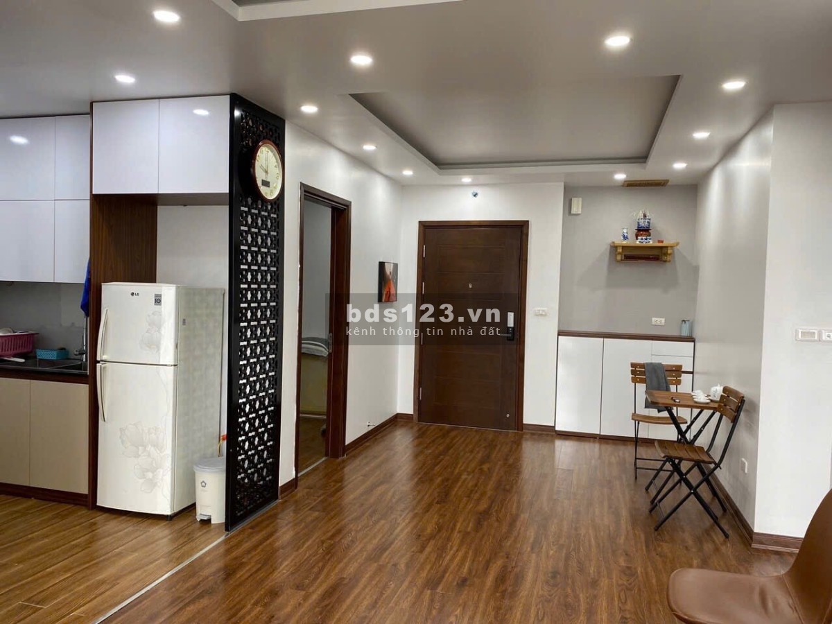 Tìm 1 nữ ở riêng 1 phòng trong Chung Cư 3 ngủ An Bình city