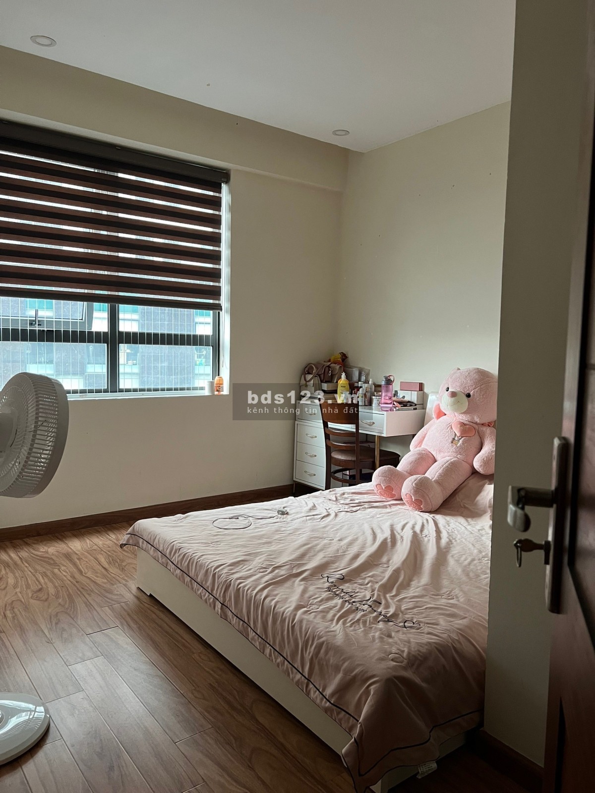 Tìm 1 nữ ở riêng 1 phòng trong căn hộ chung cư
