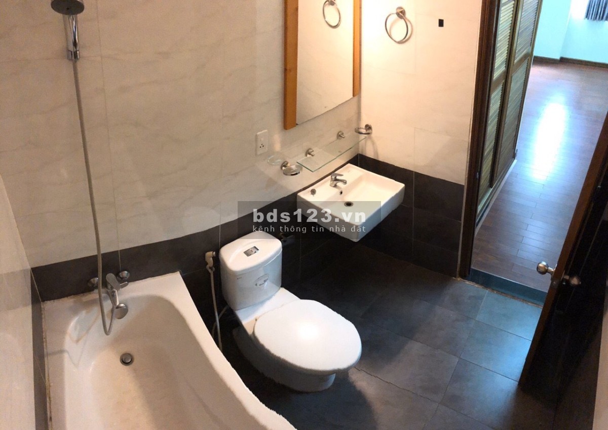 Cho thuê 3PN 2WC 127m2 BELLEZA, giá 9.5 triệu, tầng trung, ở liền.…
