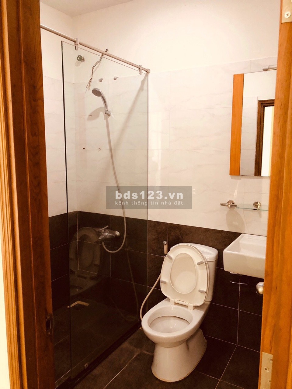 Cho thuê 3PN 2WC 127m2 BELLEZA, giá 9.5 triệu, tầng trung, ở liền.…