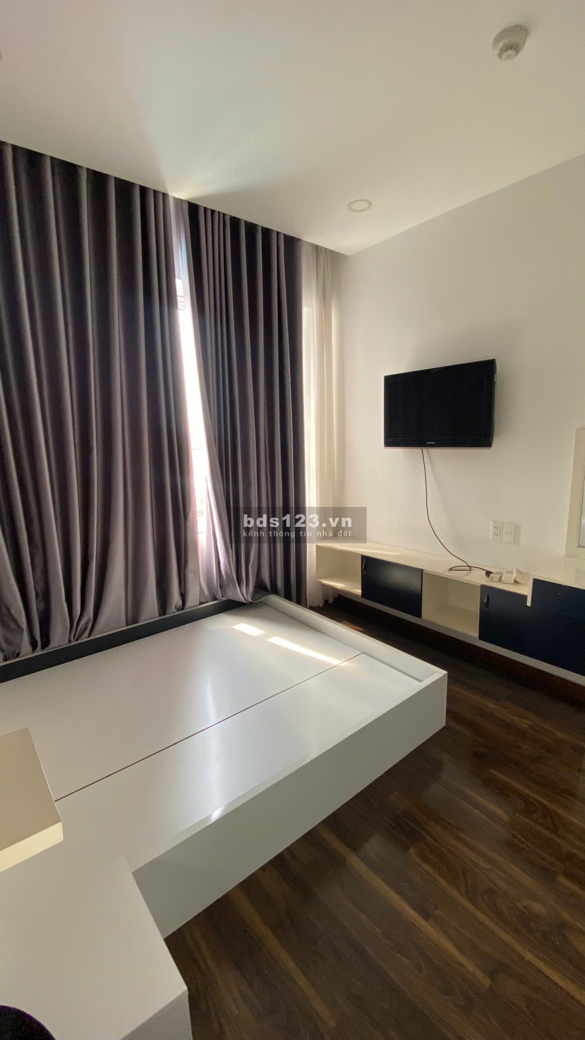 Cho thuê căn hộ 3pn2wc full nội thất chung cư Richstar quận Tân Phú