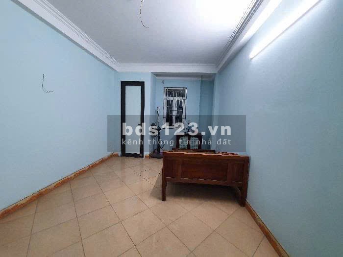Bán nhà Hoàng Mai, cách 1 nhà ô tô tránh, ngõ thông , 32m2 – 3.7 tỉ.