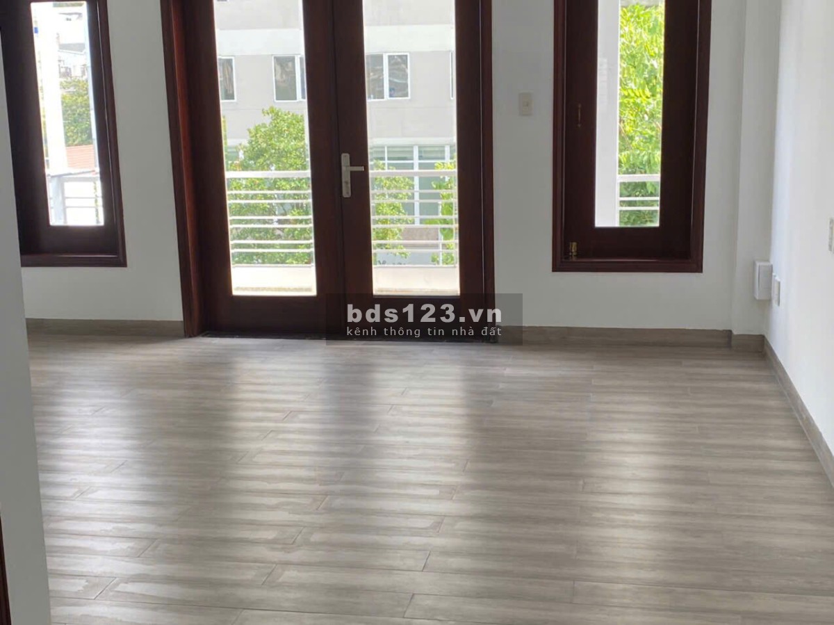 Cho thuê nhà MT đường 24m khu Trung Sơn. DT 5x20m, 5 lầu sân thượng, có 9PN lớn giá 58tr/tháng