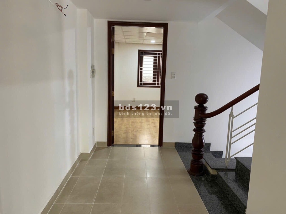 Cho thuê nhà MT đường 24m khu Trung Sơn. DT 5x20m, 5 lầu sân thượng, có 9PN lớn giá 58tr/tháng