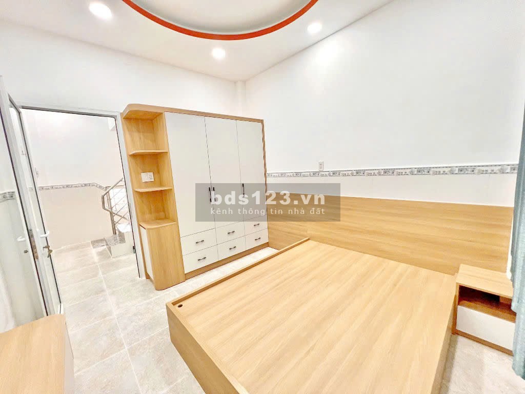 Nhà đẹp đón xuân 2025 - 4 tầng, trung tâm quận 7, gần trường đại học Marketing,vào ở ngay