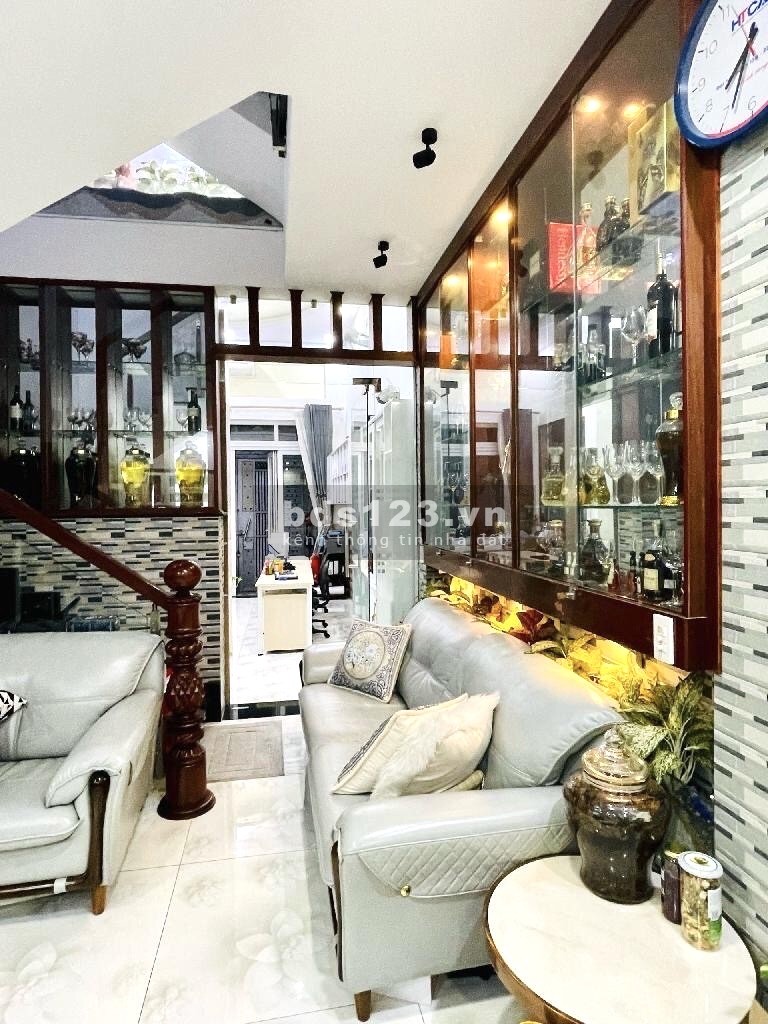 Bán nhà quận 11 - Hẻm xe hơi kinh doanh cực đỉnh - 3 tầng BTCT mới đẹp - 10.7 T