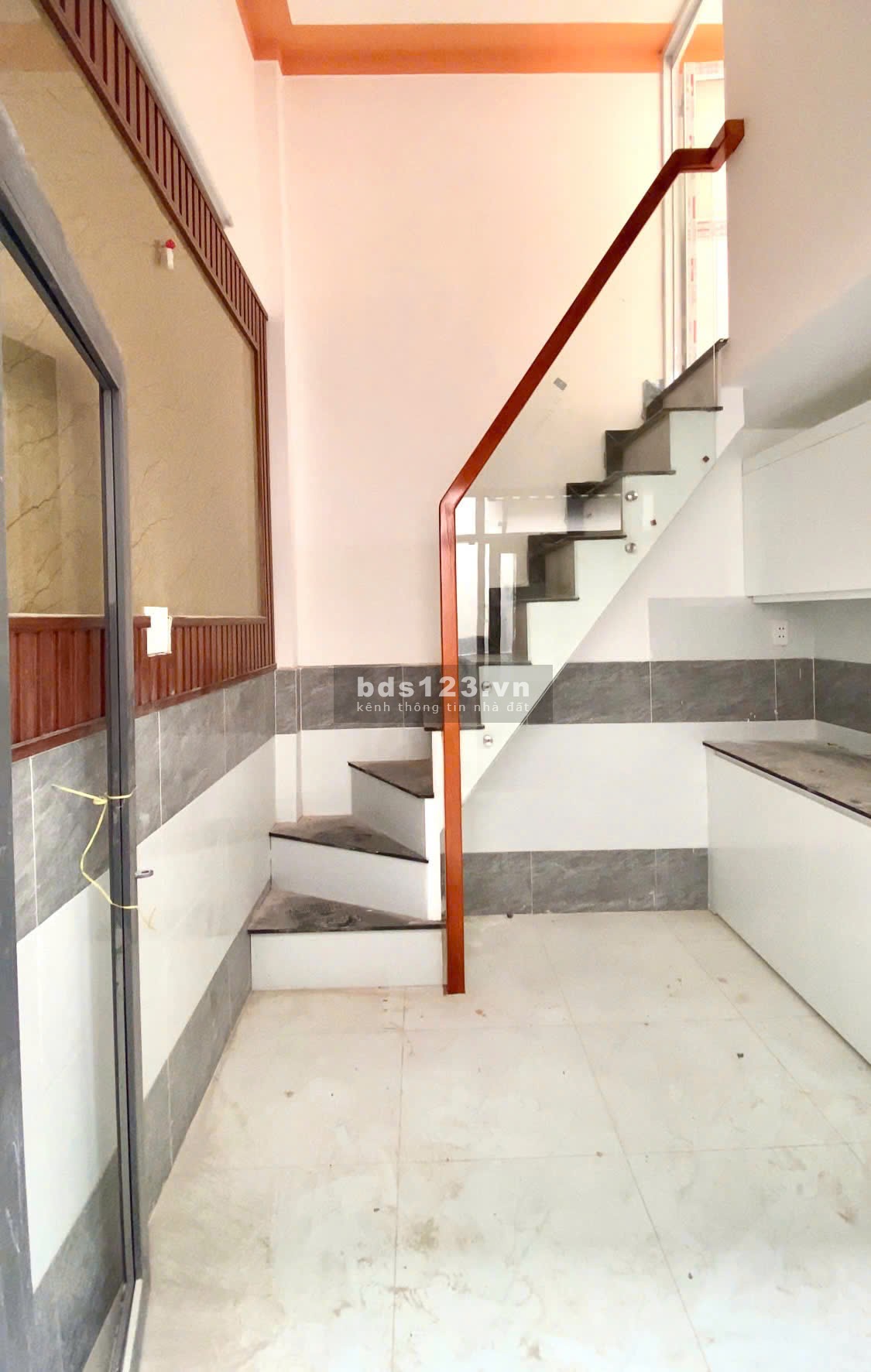 Nhà đối diện bệnh viện Q12 - 24m2 - 2PN - NTCB - 640 triệu - Chính chủ