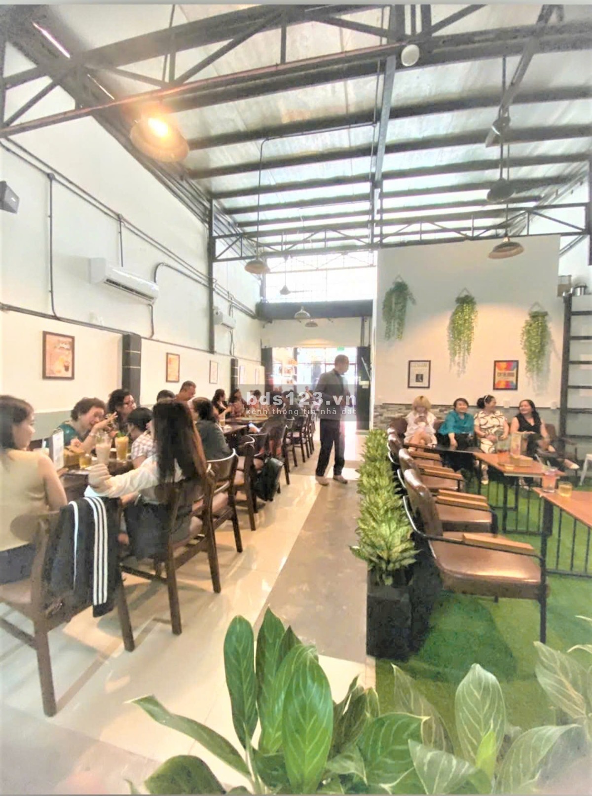 cho thuê nguyên Lâm Văn Bền Quận 7,vị trí KD đắc địa,phù hợp KD đa nghành nghề
