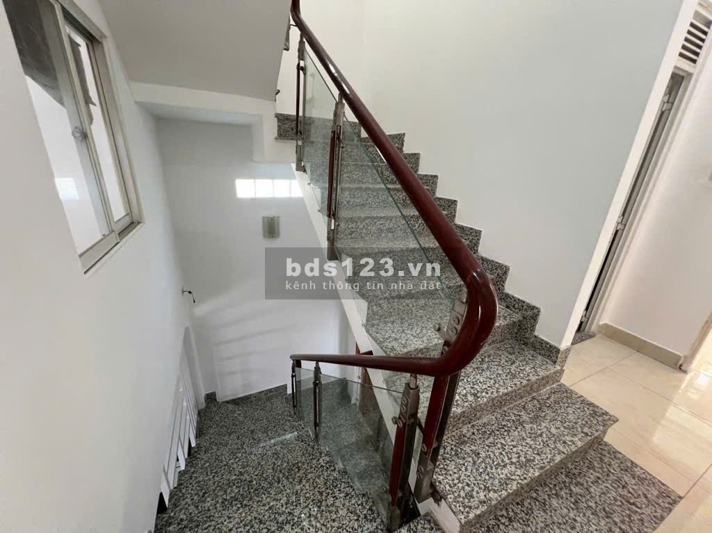 Nhà 3 tầng BTCT ngay nhà thờ Bình Thuận - Giáp Tân Phú - 53m2 - Đường 8M