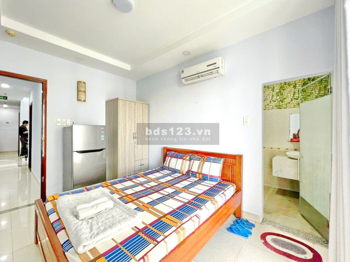 Bán gấp khách sạn 5x20 Bùi Văn Ba Q7, doanh thu ổn định hơn 100tr/tháng