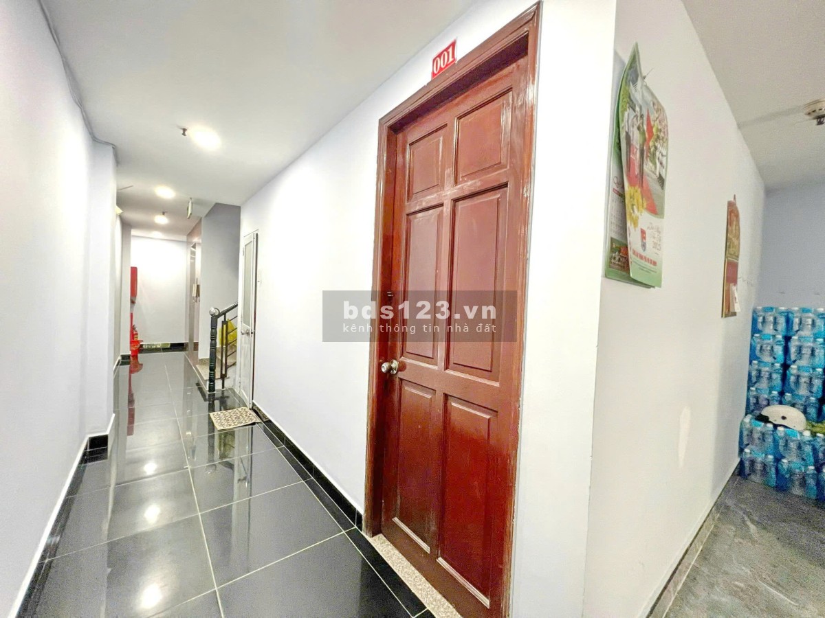 Bán gấp khách sạn 5x20 Bùi Văn Ba Q7, doanh thu ổn định hơn 100tr/tháng