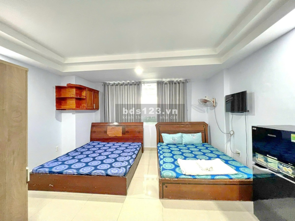 Bán gấp khách sạn 5x20 Bùi Văn Ba Q7, doanh thu ổn định hơn 100tr/tháng