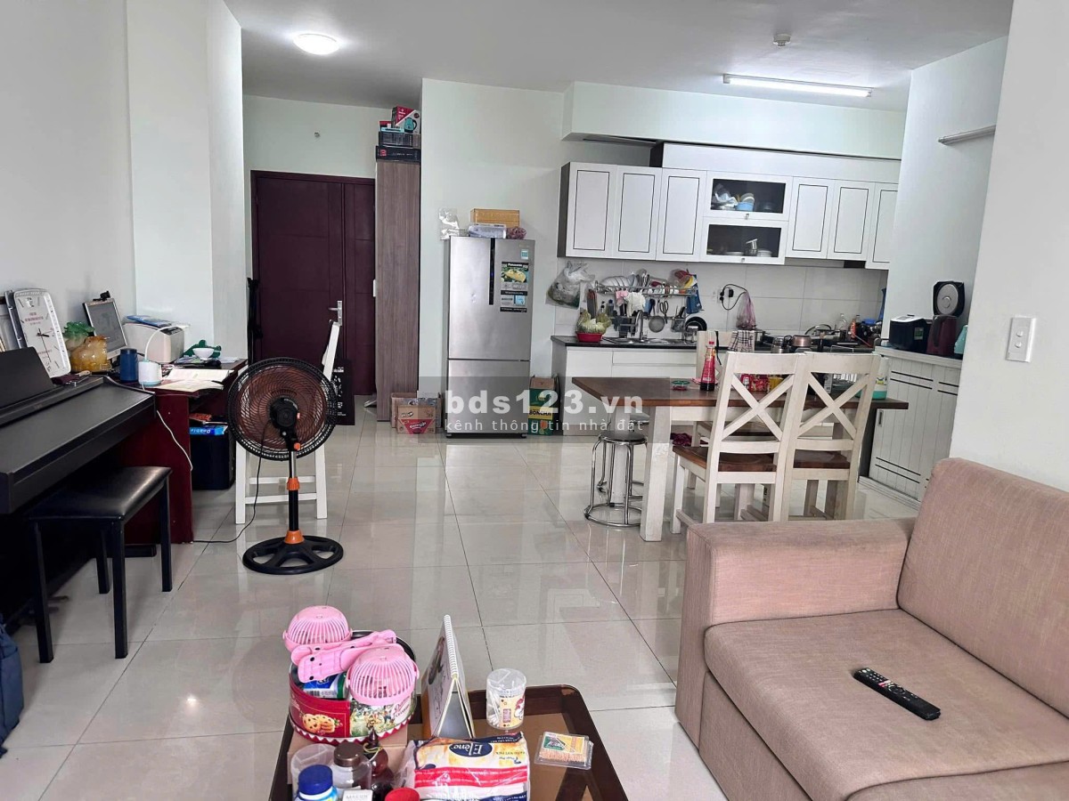 Chung cư Oriental Plaza, Âu Cơ, Tân Phú: 13tr/th, 91m2, 2pn 2wc có nội thất.