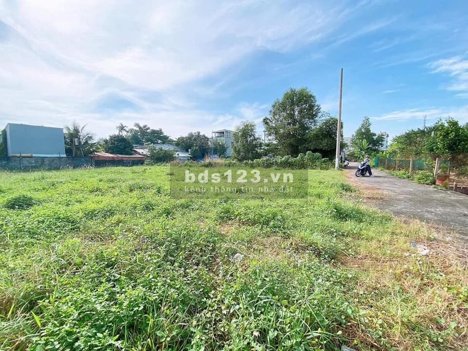 Bán 18x60=1.032m2 đất 2 mặt tiền, full SHR thổ cư, sát trường 1,2,3 chợ (KCN 30/4) tổng 590tr