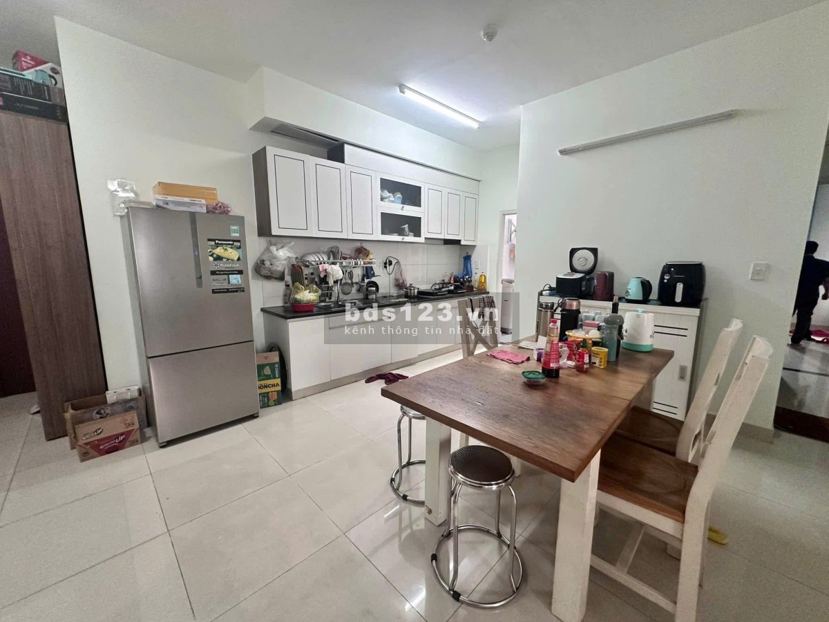 Chung cư Oriental Plaza, Âu Cơ, Tân Phú: 13tr/th, 91m2, 2pn 2wc có nội thất.